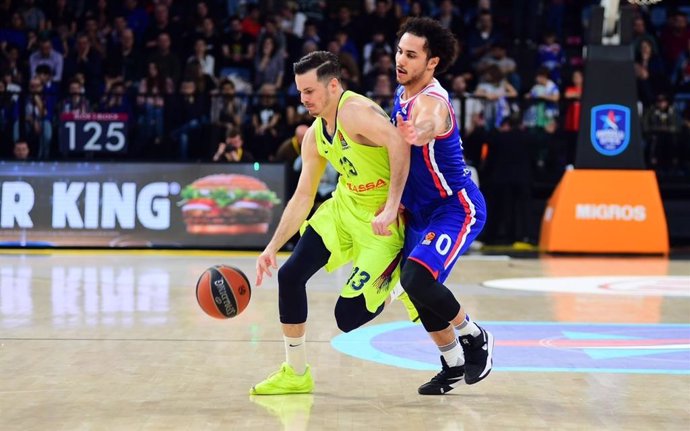 Baloncesto/Euroliga.- Crónica del Anadolu Efes - Bara Lassa, 92-70