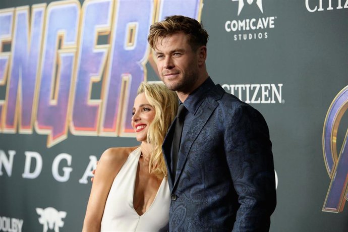 Elsa Pataky y Chris Hemsworth derrochan complicidad en la alfombra roja