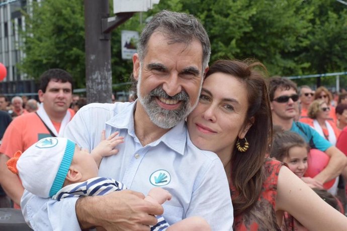 Cuixart anuncia que espera el seu segon fill amb la periodista Txell Bonet