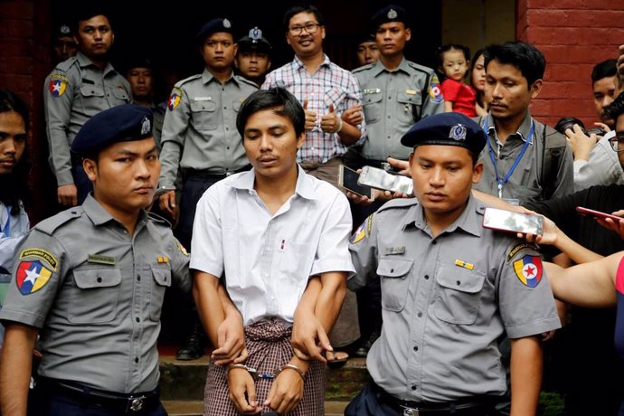 Birmania.- Premiados con el Pulitzer dos periodistas presos por denuncian la matanza de rohingyas en Birmania