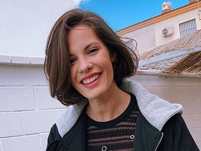 Jessica Bueno corta por lo sano y cambia radicalmente su look