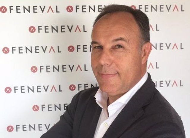 Economía/Motor.- Juan Luis Barahona sustituye a Miguel Ángel Saavedra como presidente de Feneval