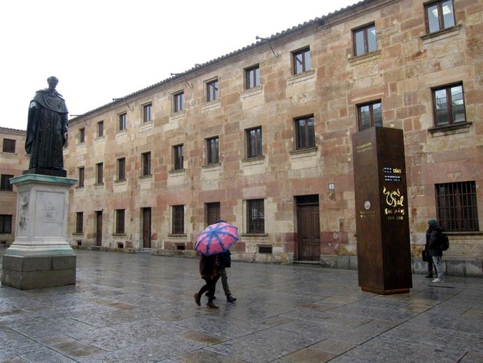 Salamanca.- Tótem del VIII Centenario de la USAL                               