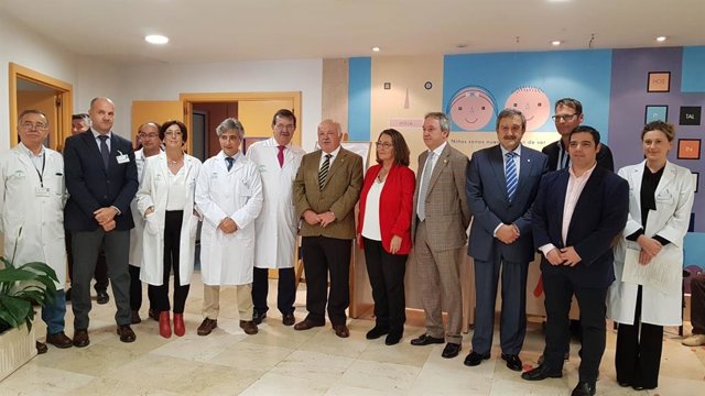 Jesús Aguirre afirma que Salud potencia la asistencia temprana para personas con inmunodefiencias genéticas