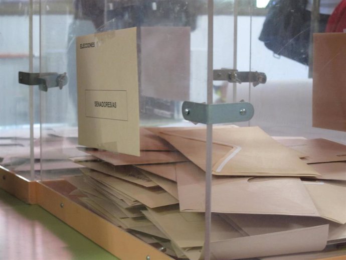 28A.- Las elecciones mantienen de guardia a los 3.000 notarios de España, que pueden ser requeridos el día de votación