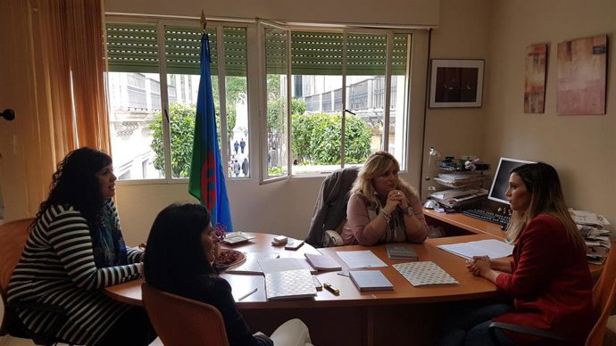 28A.- El Consejo Estatal Del Pueblo Gitano Presenta Al PSOE-A Sus Propuestas "Contra La Discriminación" Para El 28A