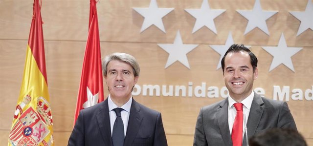 Ignacio Aguado y Ángel Garrido en la Real Casa de Correos
