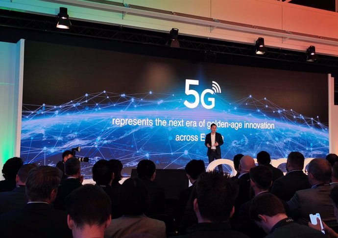 Oppo presenta en Zuric el primer 'smartphone' 5G del mercat europeu