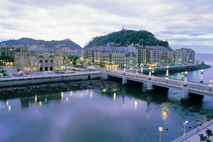 Ayuntamiento de San Sebastián pone en marcha un proyecto piloto para fomentar el uso del euskara en la hostelería