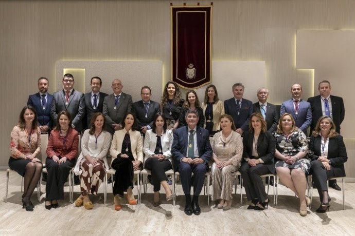 Sevilla.-Toma posesión la nueva junta de gobierno del Colegio de Farmacéuticos, con Manuel Pérez Fernández al frente