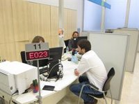 L'atur a Catalunya baixa en 4.800 persones el primer trimestre i situa la taxa en l'11,64%