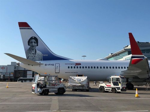 Aerolinea avión norwegian pensadora veleña maría zambrano oslo