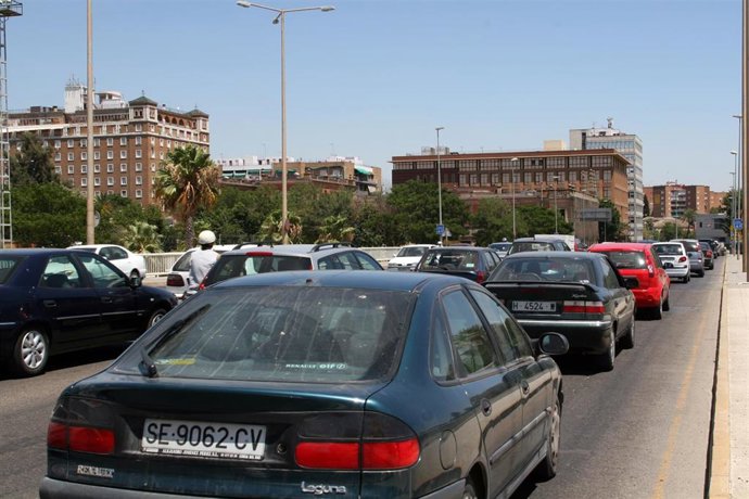 Sevilla.- Sevilla soporta una media de 399.284 vehículos privados al día procedentes en un 46,3% del exterior