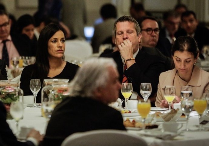 Villacís acusa Ayuso de meterse en política para "bajar al barro" e "insultar" como ha hecho con Garrido