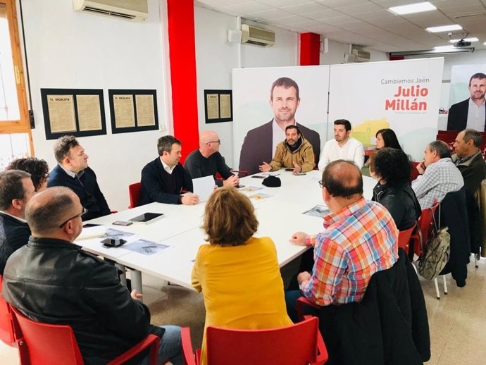 Jaén.- PSOE y sindicatos consideran "irrenunciables" los 20 millones de euros de inversión en el Complejo Hospitalario