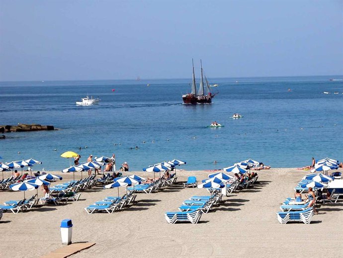 Los turistas alojados crecen un 6% en febrero en Tenerife
