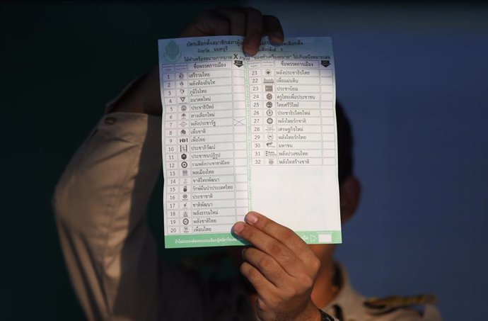Tailandia.- El partido de Prayuth gana en votos las elecciones de Tailandia y el de Shinawatra se impone en escaños