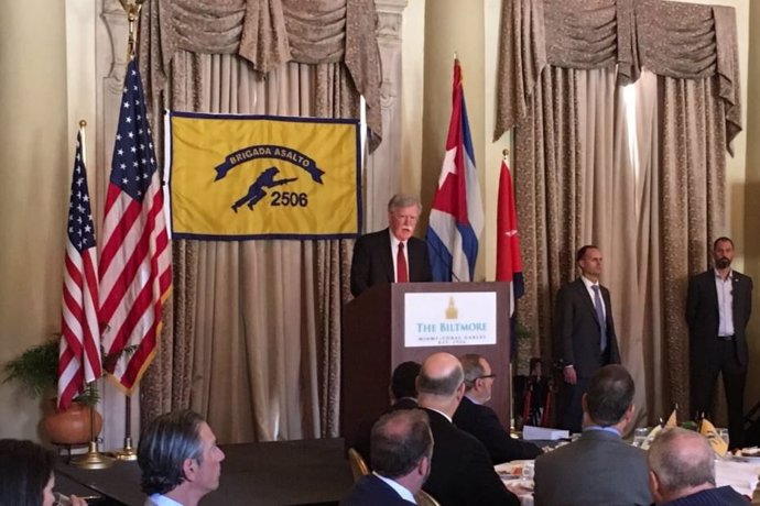 Cuba califica a John Bolton de "mentiroso patológico" y acusa a EEUU de difundir falsedades sobre Venezuela