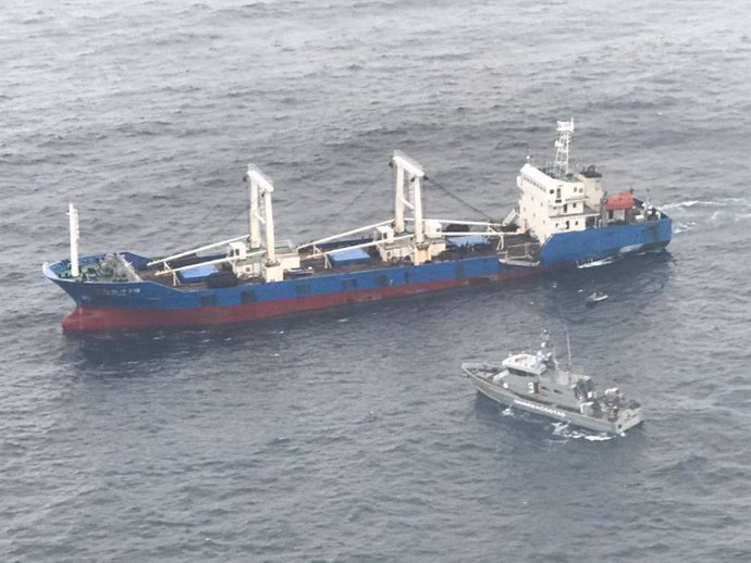 China respalda la condena del buque interceptado en las Islas Galápagos