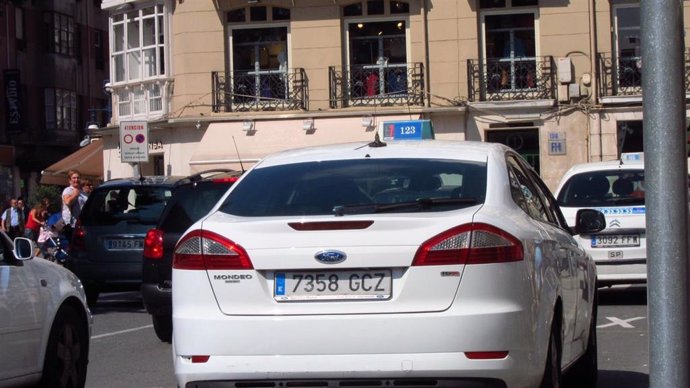 Taxi, Taxistas En Santander