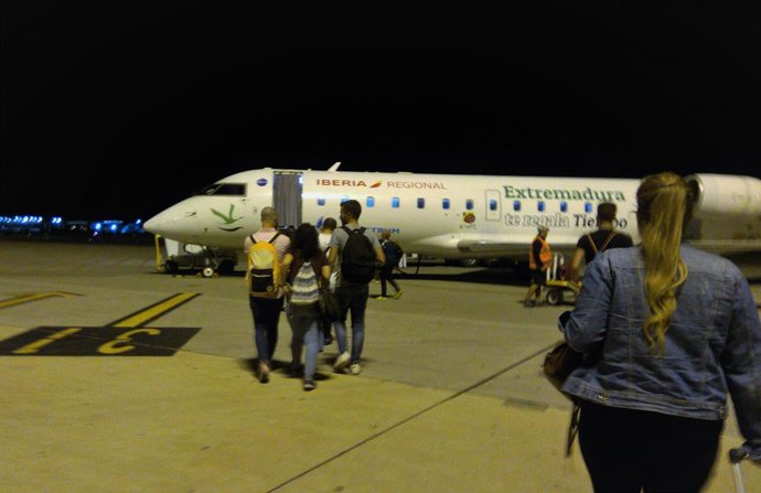 Turismo.-El vuelo entre Almería y Sevilla cierra el primer trimestre con un 5,9 por ciento más de viajeros