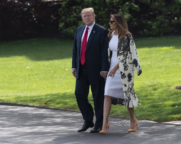 Trump and First lady Melania depart for Easter at Mar-A-Lago