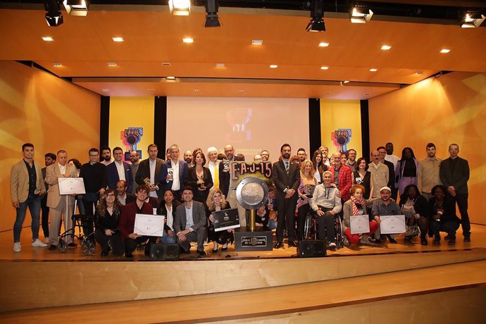 El programa de IB3 'Connexió local' gana el Mejor Programa de Radio Local de la Radio Asociación de Cataluña (RAC)