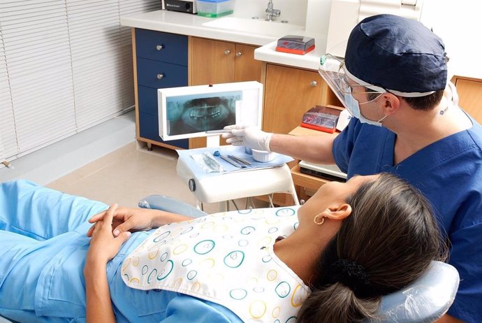 28A.- Los dentistas ven "muy positivo" aumentar la cobertura bucodental pero piden "adecuada planificación económica"