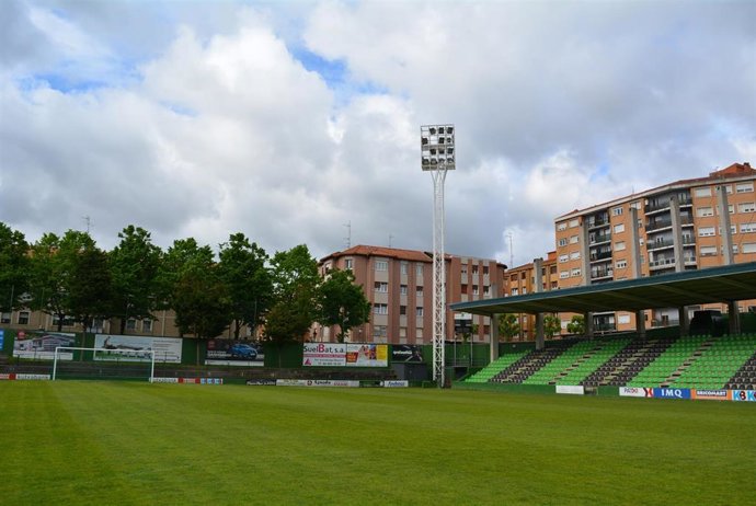 El Ayuntamiento de Sestao modernizará el alumbrado del Campo de Fútbol de Las Llanas