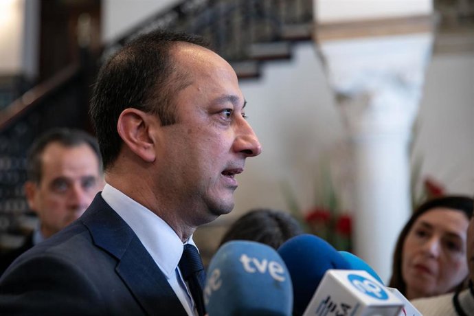 28A.- Celis se despide como delegado del Gobierno: "Un tiempo intenso, repleto de emociones y de dramáticas tristezas"