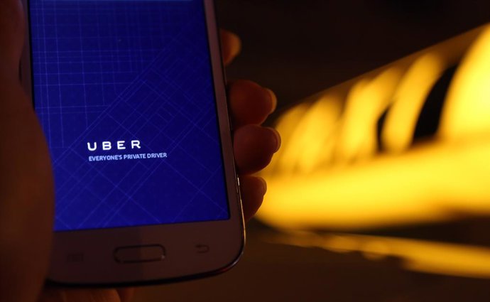 Uber adapta su servicio para seguir operando en Valencia tras la nueva regulación de VTC