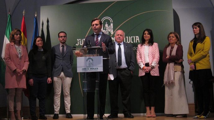 Córdoba.- Turismo.- La Junta dice que la alcaldesa y el edil de Urbanismo "se pelean" en algo que no tienen competencias