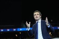 Casado se encomienda al voto útil para lograr la remontada