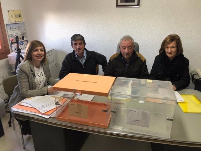 28A.- La Localidad Riojana De Villarroya Tarda Menos De Un Minuto En Votar