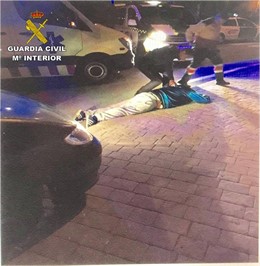 LA GUARDIA CIVIL DETIENE EN DOLORES A UN HOMBRE QUE SE AUTOLESIONÓ PARA SIMULAR UN ROBO