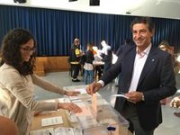 Company: "Animo a que la gente vote, se lo piense bien y no se equivoque porque nos jugamos el futuro de nuestro país"