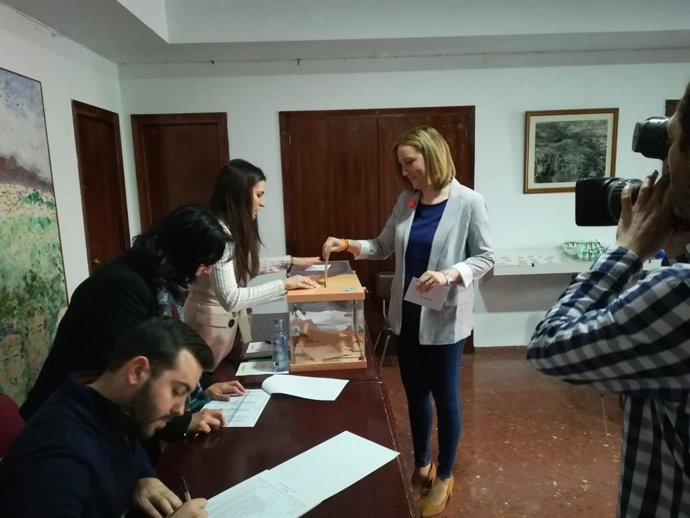 Jaén.-28A.- Adán (Cs) se muestra "satisfecha por el trabajo bien hecho" tras votar en Quesada en una jornada "histórica"