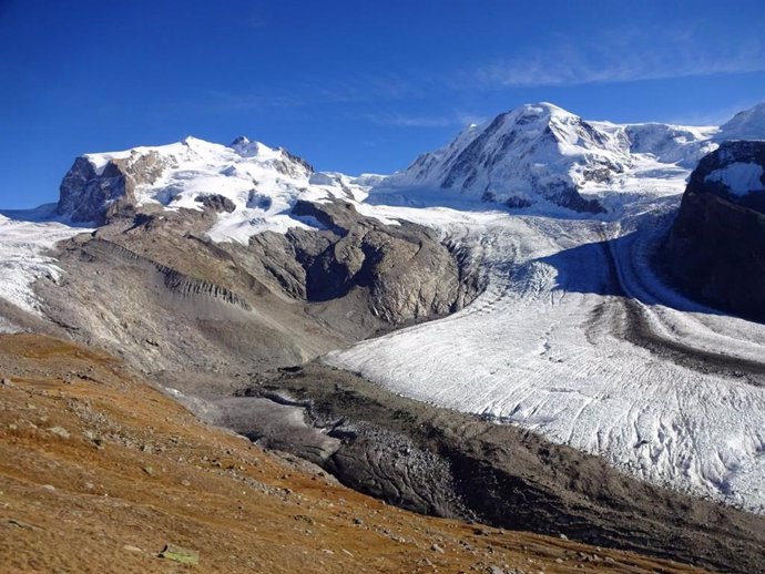 Más del 90% del volumen glaciar en los Alpes puede perderse para 2100
