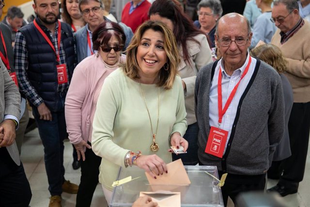 Susana Díaz, vota en el Colegio Alfares.  