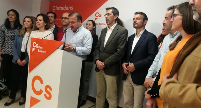 28A.- Mesquida Entra En El Congreso Y Atribuye Los Resultados De Cs A La "Madurez De La Democracia Española"