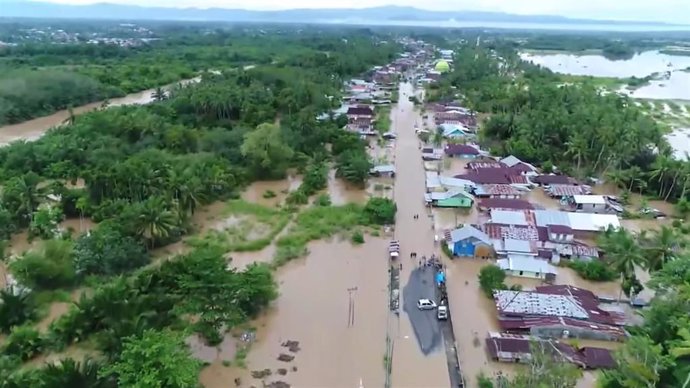 Indonesia.- Al menos 29 muertos por las inundaciones y deslizamientos de tierras en Indonesia