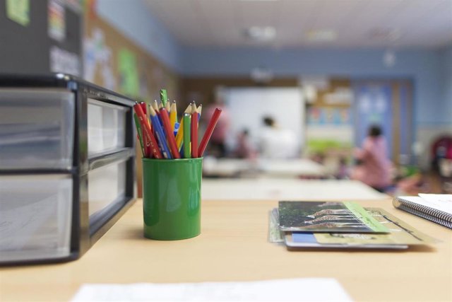 Colegio, aula, primaria, infantil, clase, niño, niña, niños, jugando, jugar