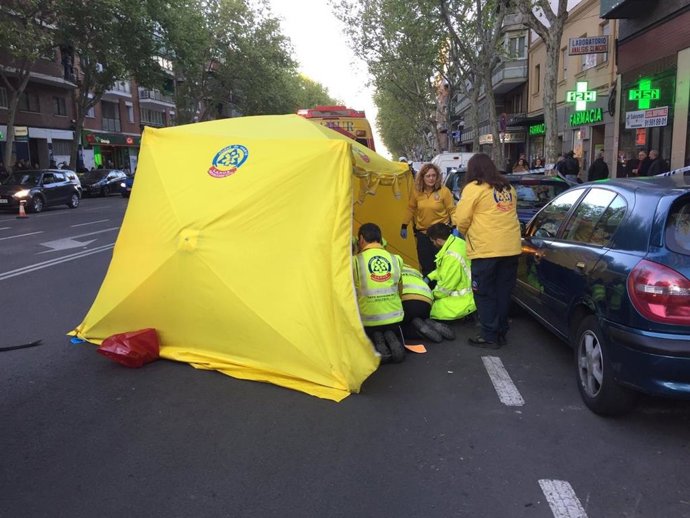 Sucesos.- Muere un hombre de 62 años al ser atropellado por un turismo en Ciudad Lineal