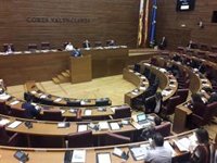 Cambio de caras en Les Corts: 46 'repetidores' frente a 53 'novatos'