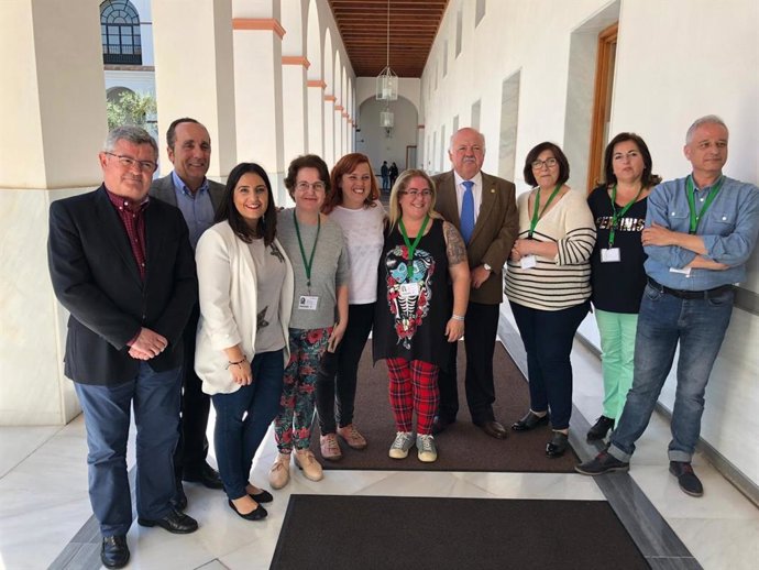 PP-A apoya el reconocimiento de los técnicos auxiliares de enfermería y lo defenderá ante el Ministerio