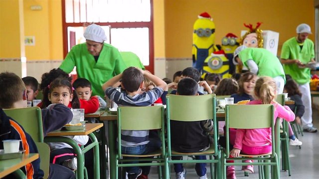 La Junta convoca 1,2 millones de euros en ayudas individualizadas de transporte y/o comedor escolar en Extremadura