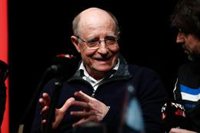 Ángel Hernández dice que el apoyo de Cibeles a regular la eutanasia es "un granito de arena para suturar su herida"