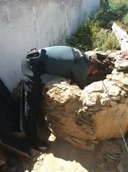 Huelva.- Sucesos.- Rescatado del pozo de su vivienda donde se sumergió supuestamente para darse un baño por el calor