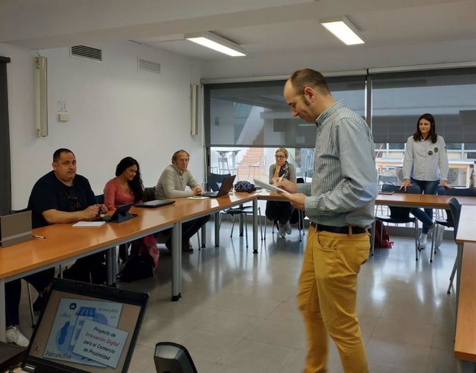 PalmaActiva ofrecerá cursos de innovación digital para responsables del pequeño comercio de Palma