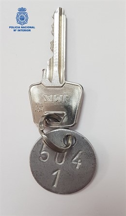 Sucesos.- Detienen a un hombre por intentar robar un reloj de alta gama a un turista en Palma y fugarse en una scooter